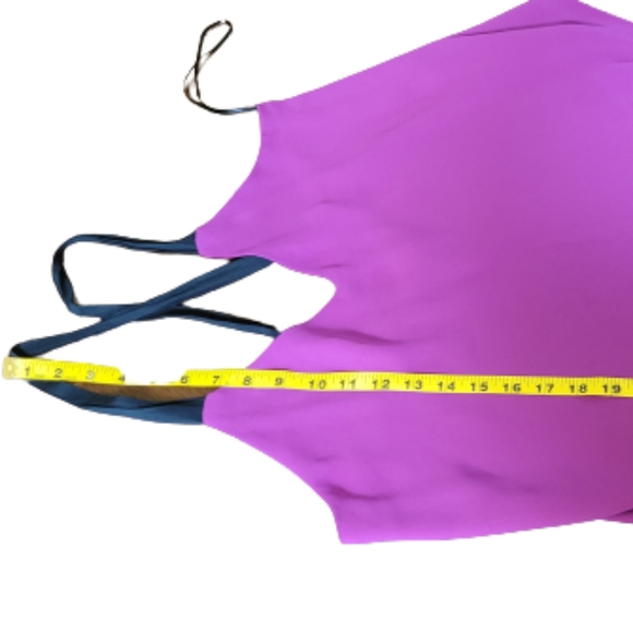 VENUS Top  Cross Back Straps Flowy Magenta and Black  Polyester  Women's Size 10 - Picture 5 of 8